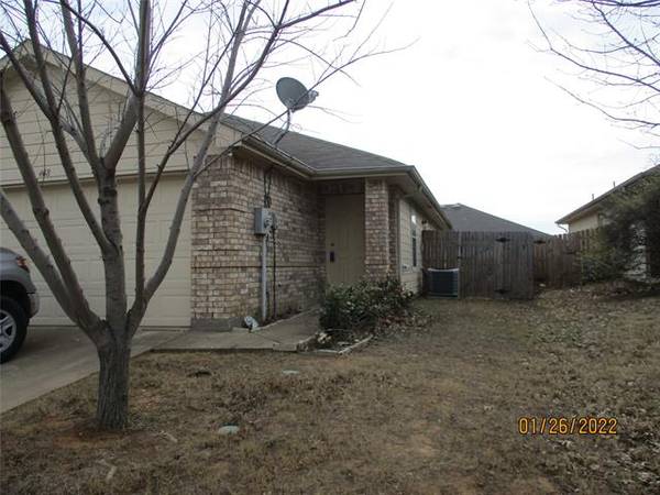 468 Canvas Court, Crowley, TX 76036