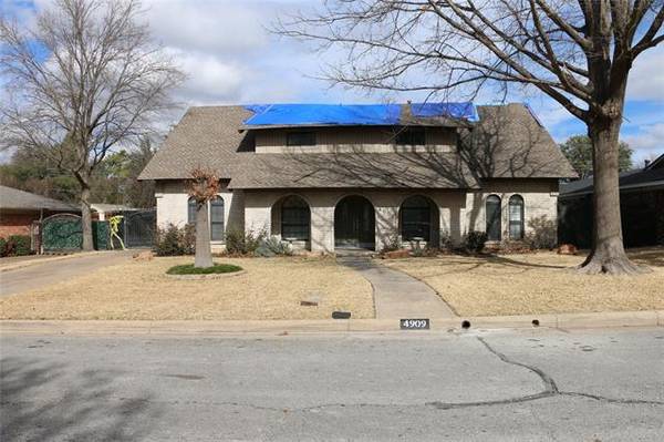 4909 Boulder Lake Road, Fort Worth, TX 76103