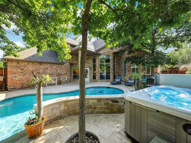 902 Rolling Meadows Court, Allen, TX 75013