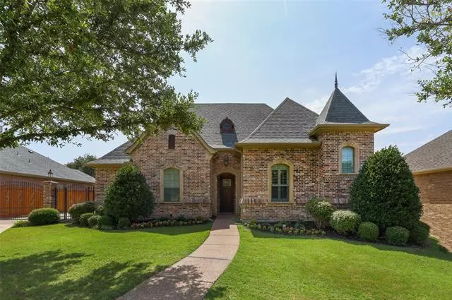 3225 Evan Drive, Hurst, TX 76054