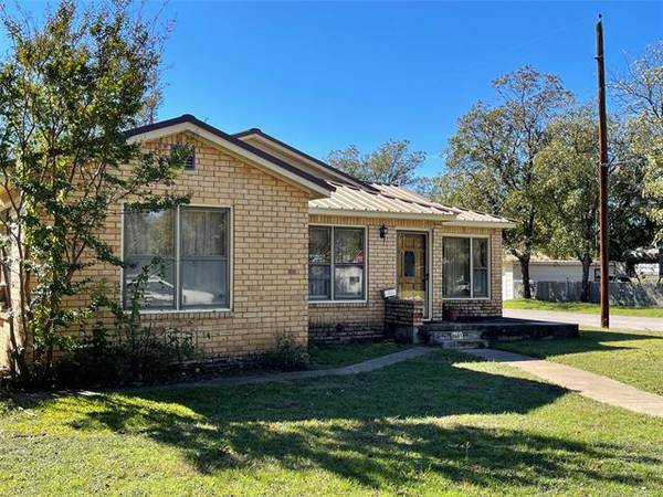 2601 Belmeade Street, Brownwood, TX 76801