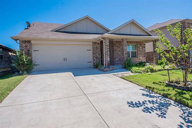 2929 Spotted Fawn Drive, Fort Worth, TX 76108