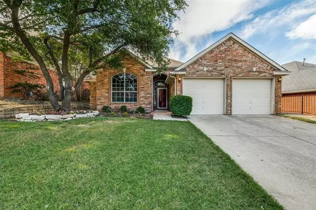 4817 Davy Crockett Trail, Fort Worth, TX 76137