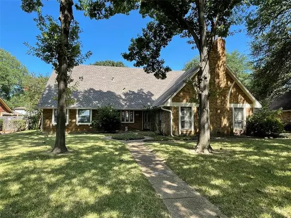 441 Frankie Lane, Lewisville, TX 75057