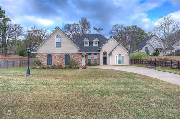 325 Dogwood South Lane, Haughton, LA 71037