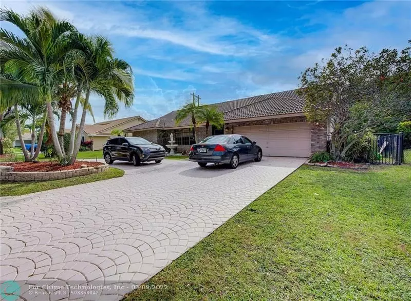 8644 NW 47th Dr, Coral Springs, FL 33067