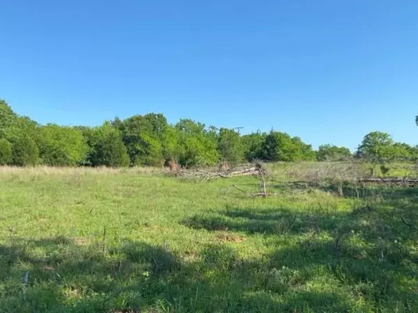 E 1360 Road, Konawa, OK 74849