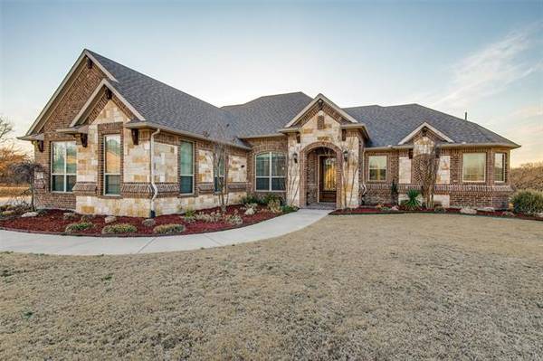 1450 Woodland Drive, Cross Roads, TX 76227