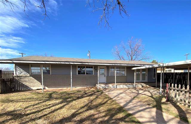 704 S Central Avenue, Knox City, TX 79529