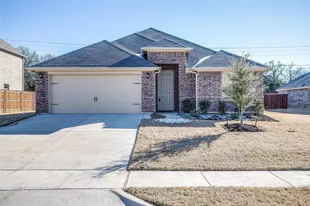 1545 Grassy Meadows Drive, Burleson, TX 76058