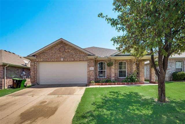 1050 Warbler Lane, Aubrey, TX 76227