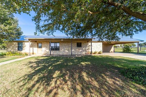 8011 County Road 176, Stephenville, TX 76401