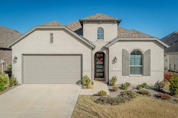 1317 Arrowwood Drive, Aubrey, TX 76227