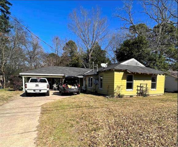 608 Hickory St,  Hughes Springs,  TX 75656