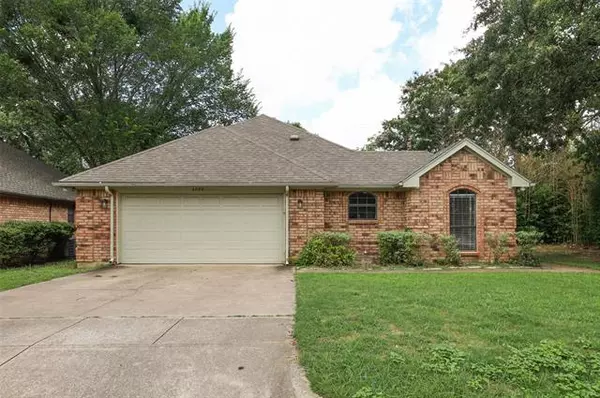 Arlington, TX 76001,6000 Green Forest Court