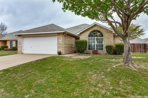 1020 Tyler James Drive, Burleson, TX 76028