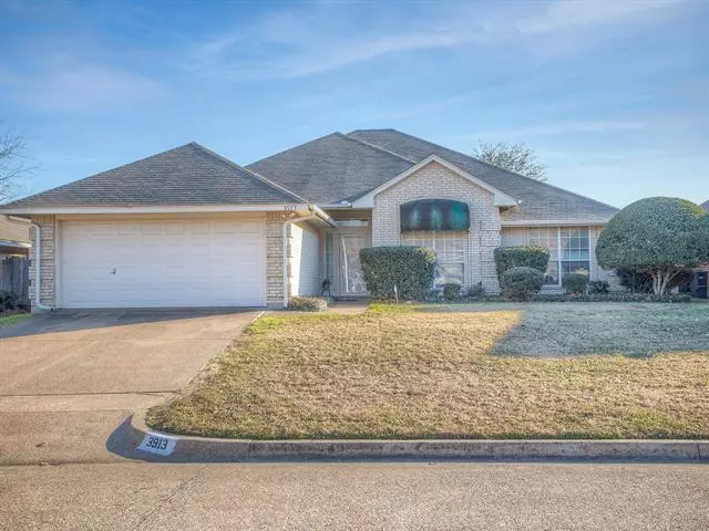 3913 Brookway Drive, Fort Worth, TX 76123