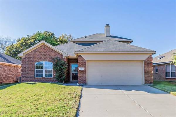 117 Flyaway Lane, Fort Worth, TX 76120