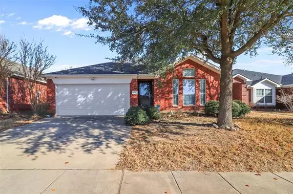 136 Goldeneye Lane, Fort Worth, TX 76120