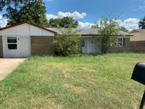 206 Redwood Street, Mesquite, TX 75181