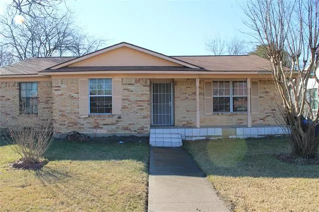 8826 Bruton Road, Dallas, TX 75217