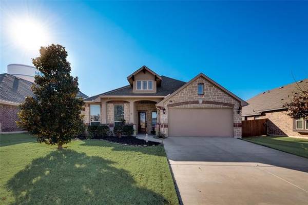 3218 Paisley Drive, Midlothian, TX 76065