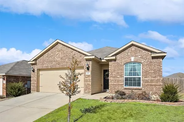 6352 Trinity Creek Drive, Fort Worth, TX 76179