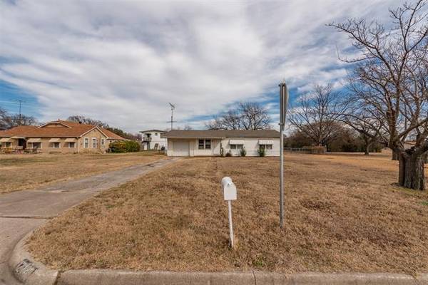 214 Russell Street, White Settlement, TX 76108