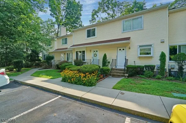 75 WOODLAND DR #75, Roselle Boro, NJ 07203