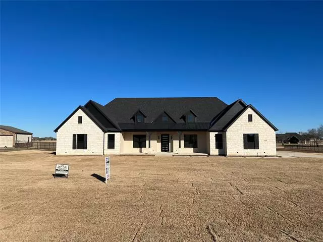 1288 Shadow Lakes Drive, Wills Point, TX 75169