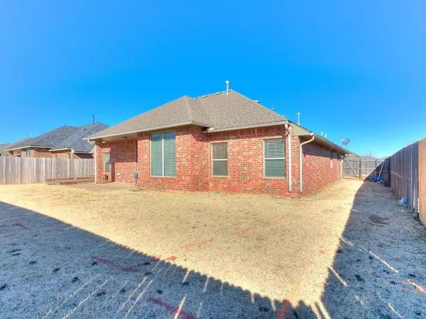 Mustang, OK 73064,550 W Pine Rose Court Way