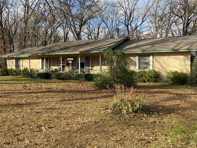 215 N Oaks Drive, Grand Saline, TX 75140