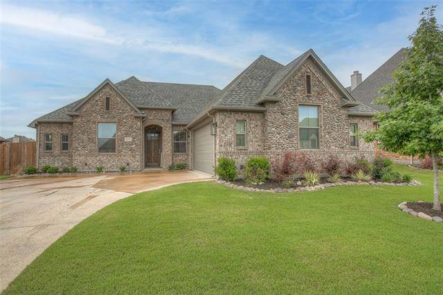 424 Blue Star Court, Burleson, TX 76028