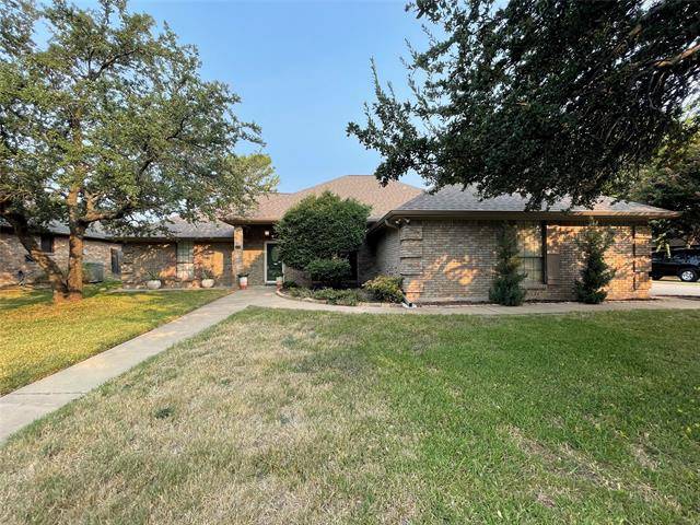 408 Flagstone Drive, Burleson, TX 76028