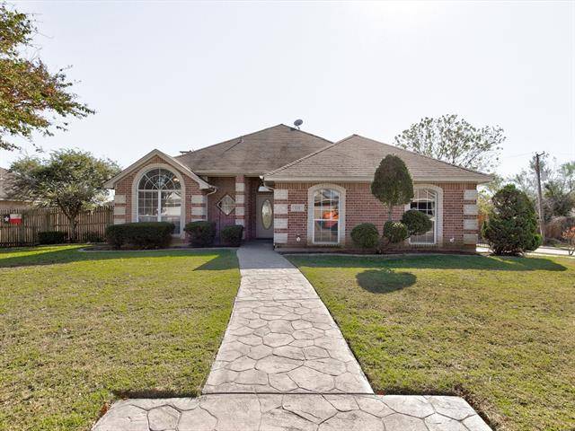 536 Meadowcrest Drive, Burleson, TX 76028