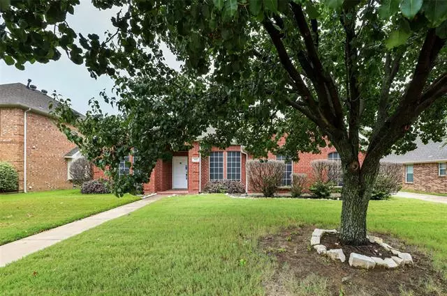 Burleson, TX 76028,812 Flagstone Drive