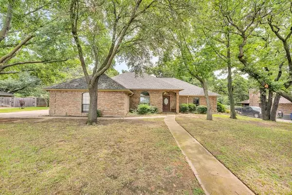 125 SW Alsbury Boulevard, Burleson, TX 76028