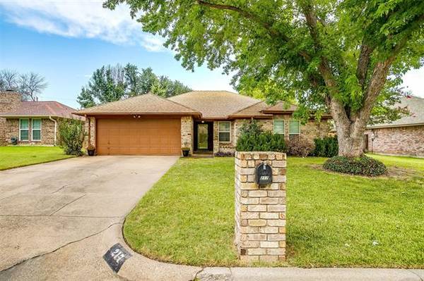 217 NE Brushy Mound Road, Burleson, TX 76028