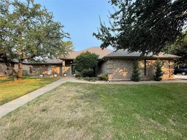 Burleson, TX 76028,408 Flagstone Drive