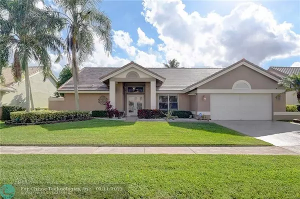 5977 Wedgewood Village Cir,  Lake Worth Beach,  FL 33463