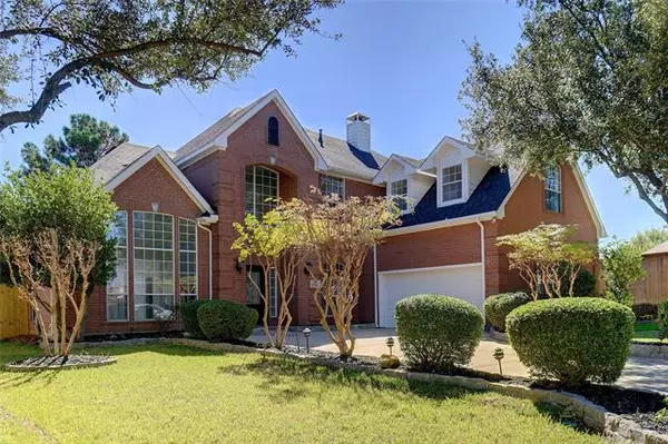 107 Heneretta Drive, Hurst, TX 76054