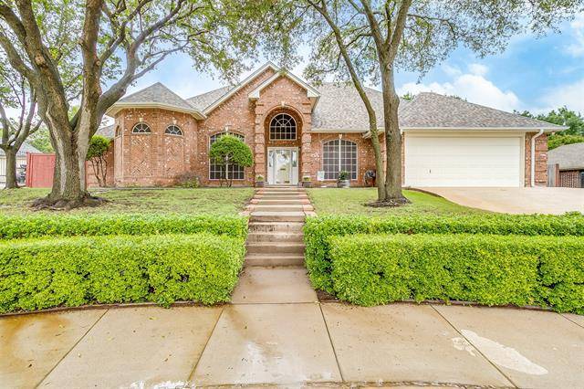 858 Copperfield Drive, Burleson, TX 76028