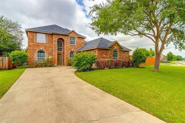 1400 Blue Gill Lane, Crowley, TX 76036