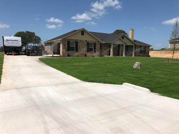 134 Spring Creek Circle, Paradise, TX 76073