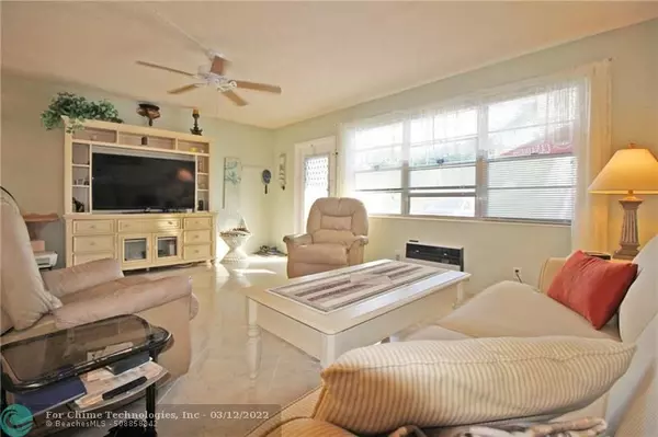 Deerfield Beach, FL 33442,211 Newport M  #211