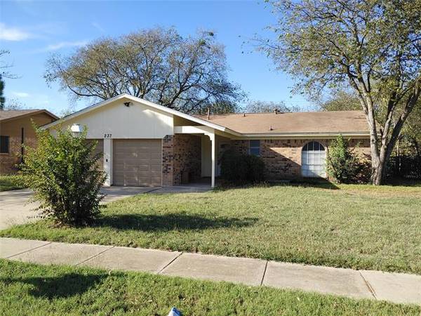 237 E Cunningham Avenue, Crowley, TX 76036