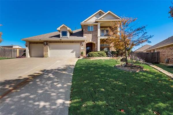 712 Collett Court, Crowley, TX 76036