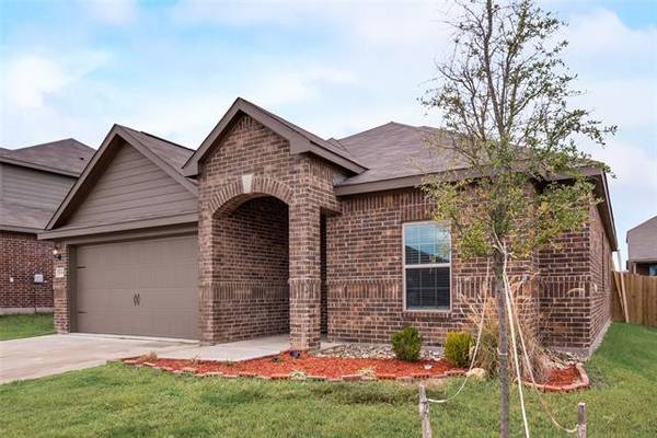 1840 Chesapeake Drive, Crowley, TX 76036