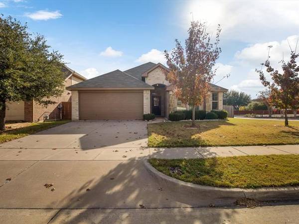 632 Hutchins Drive, Crowley, TX 76036