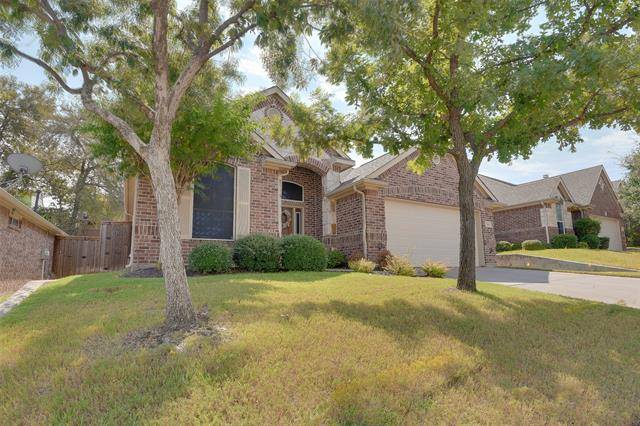 314 Park Crest Avenue, Euless, TX 76039